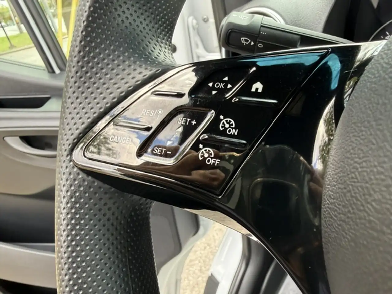 Mercedes-Benz Sprinter - Image 12