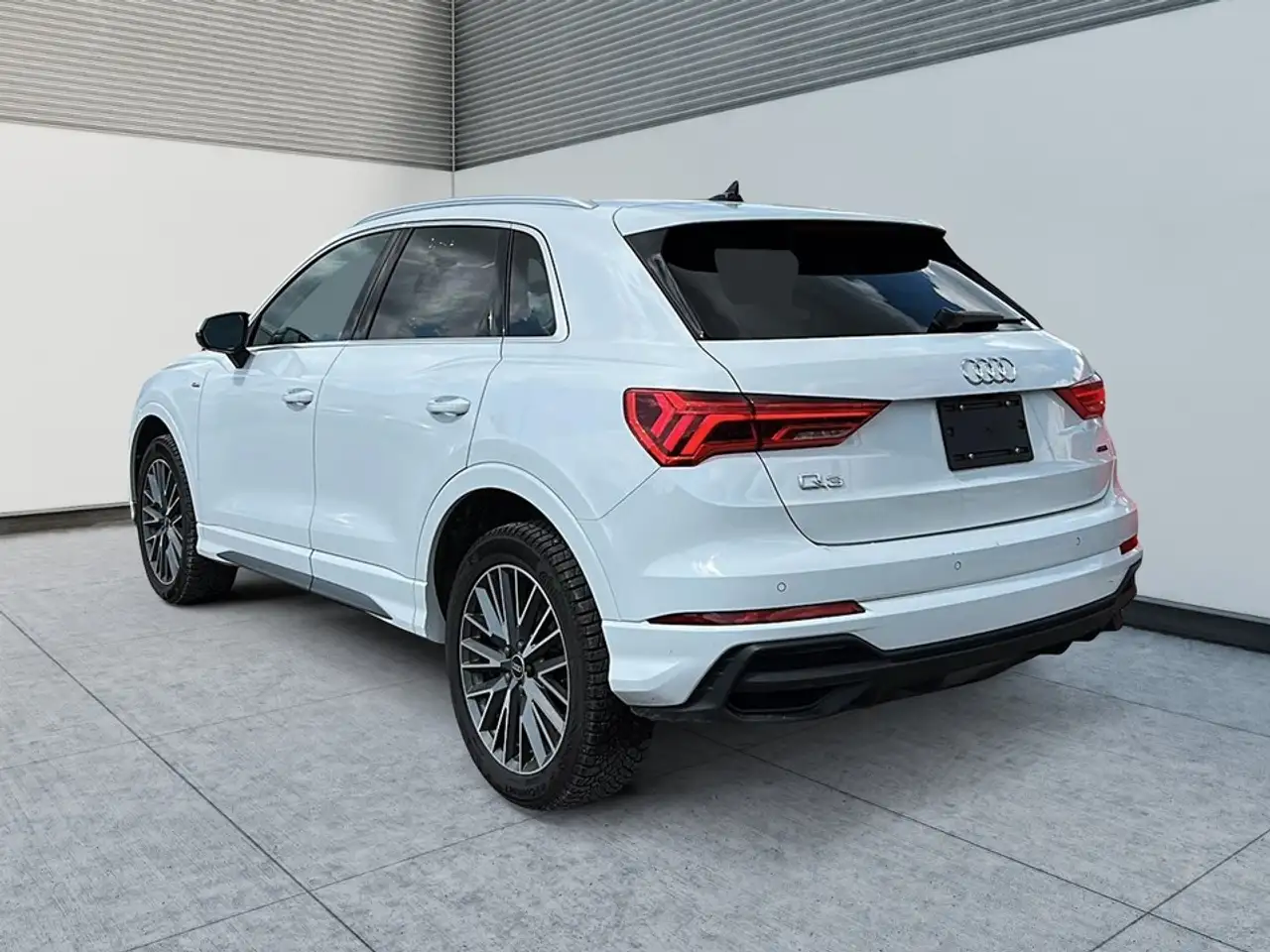 Audi Q3 - Image 8