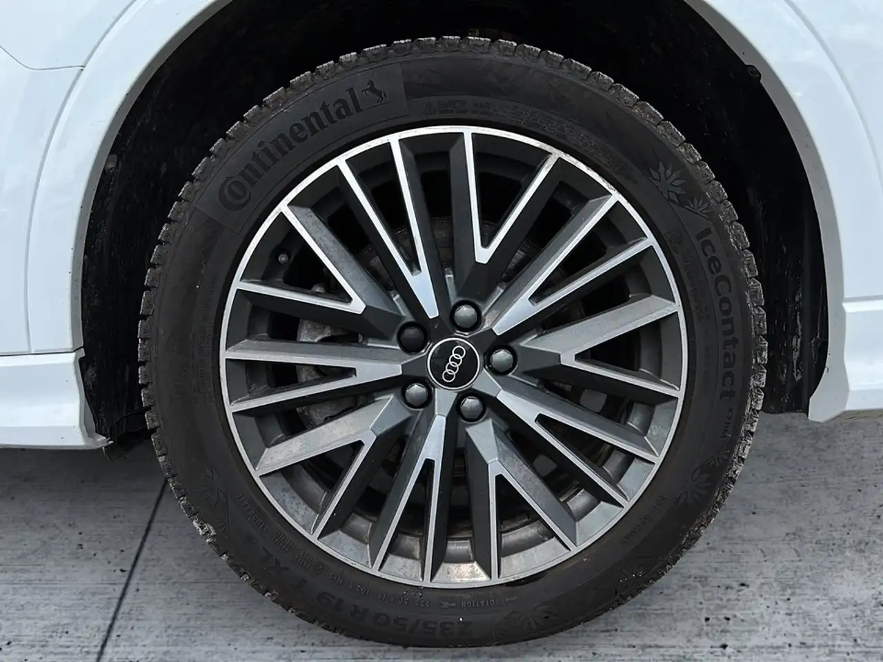 Audi Q3 - Image 6