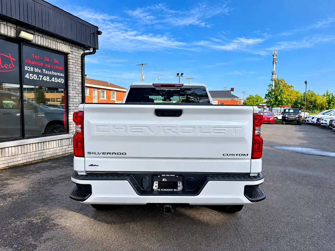 Chevrolet Silverado 1500 - Image 16