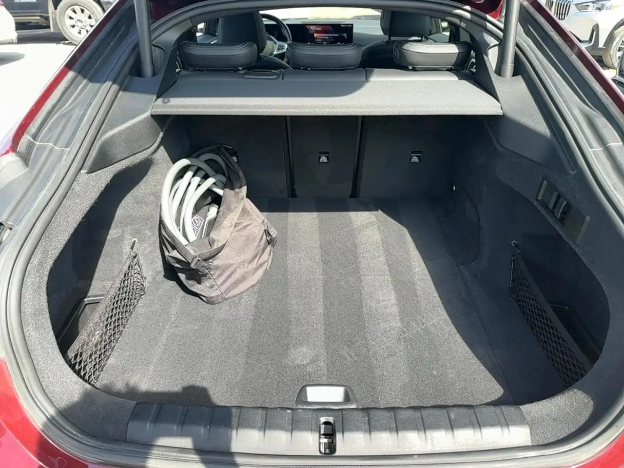 BMW i4 - Image 17