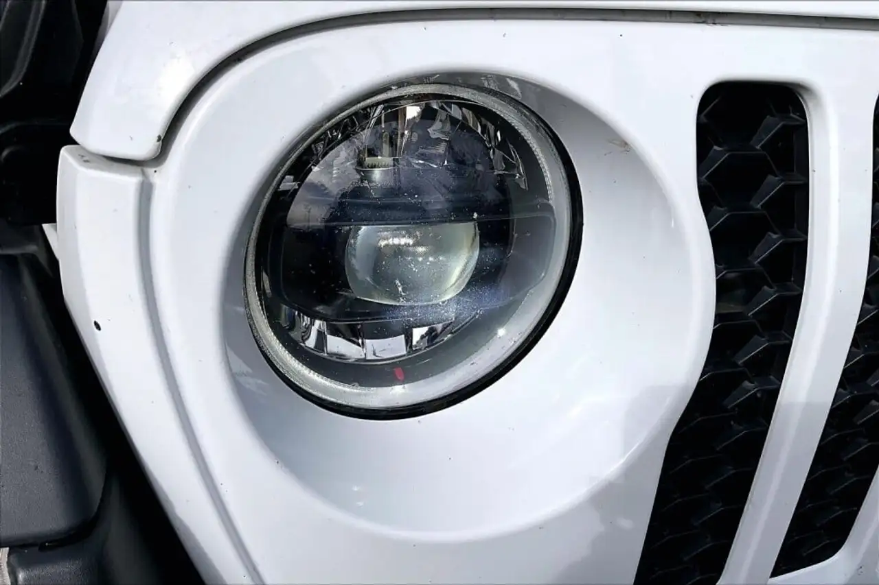 Jeep Wrangler - Image 27