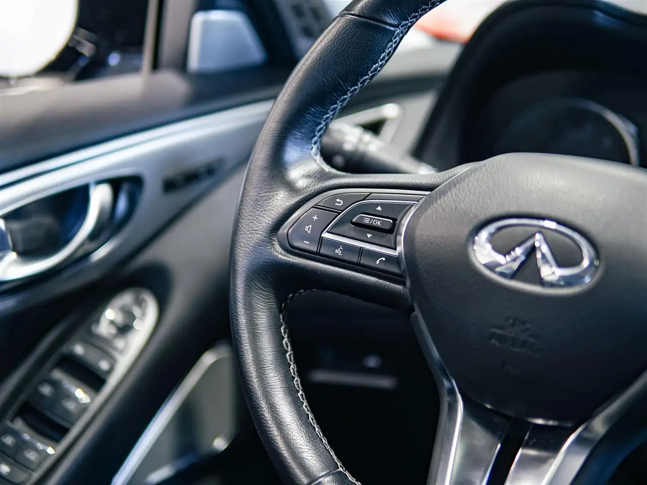 Infiniti Q50 - Image 26