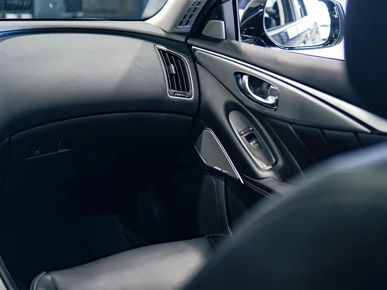 Infiniti Q50 - Image 13