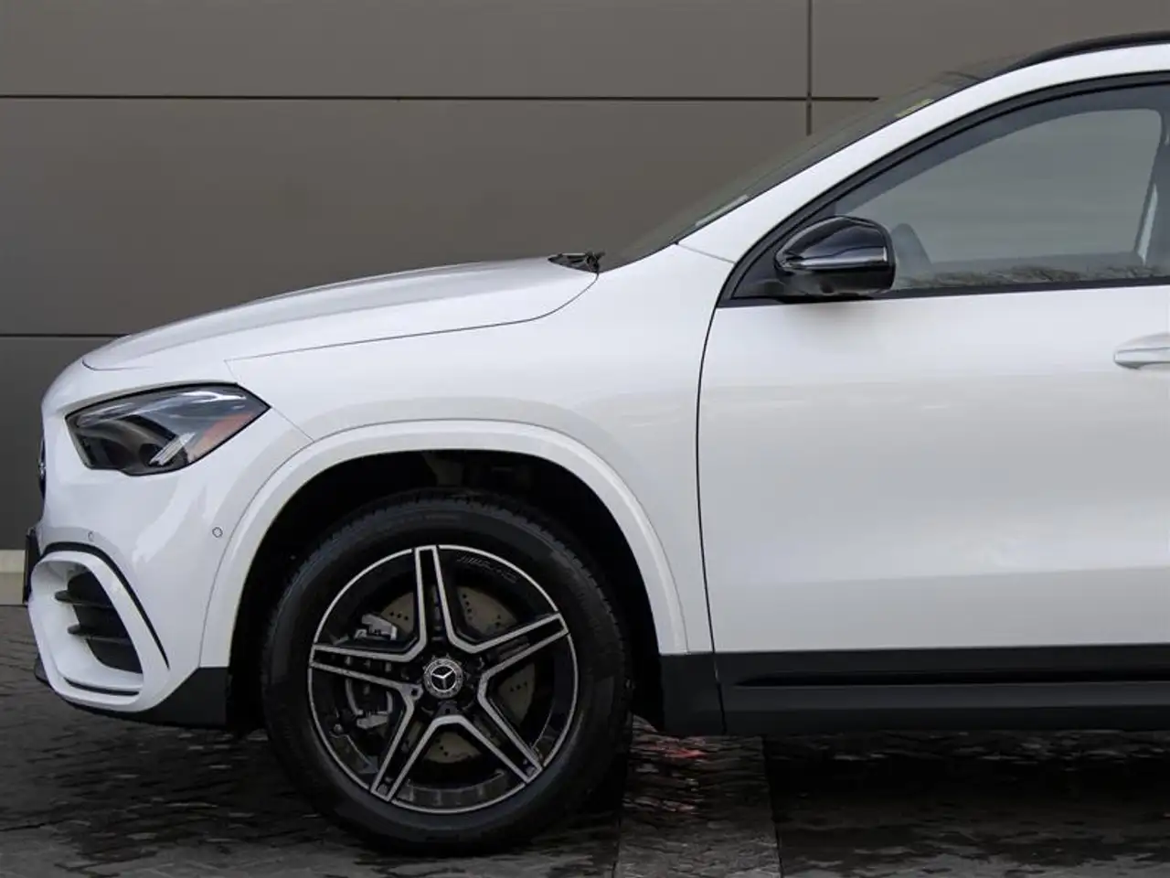 Mercedes-Benz GLA - Image 3
