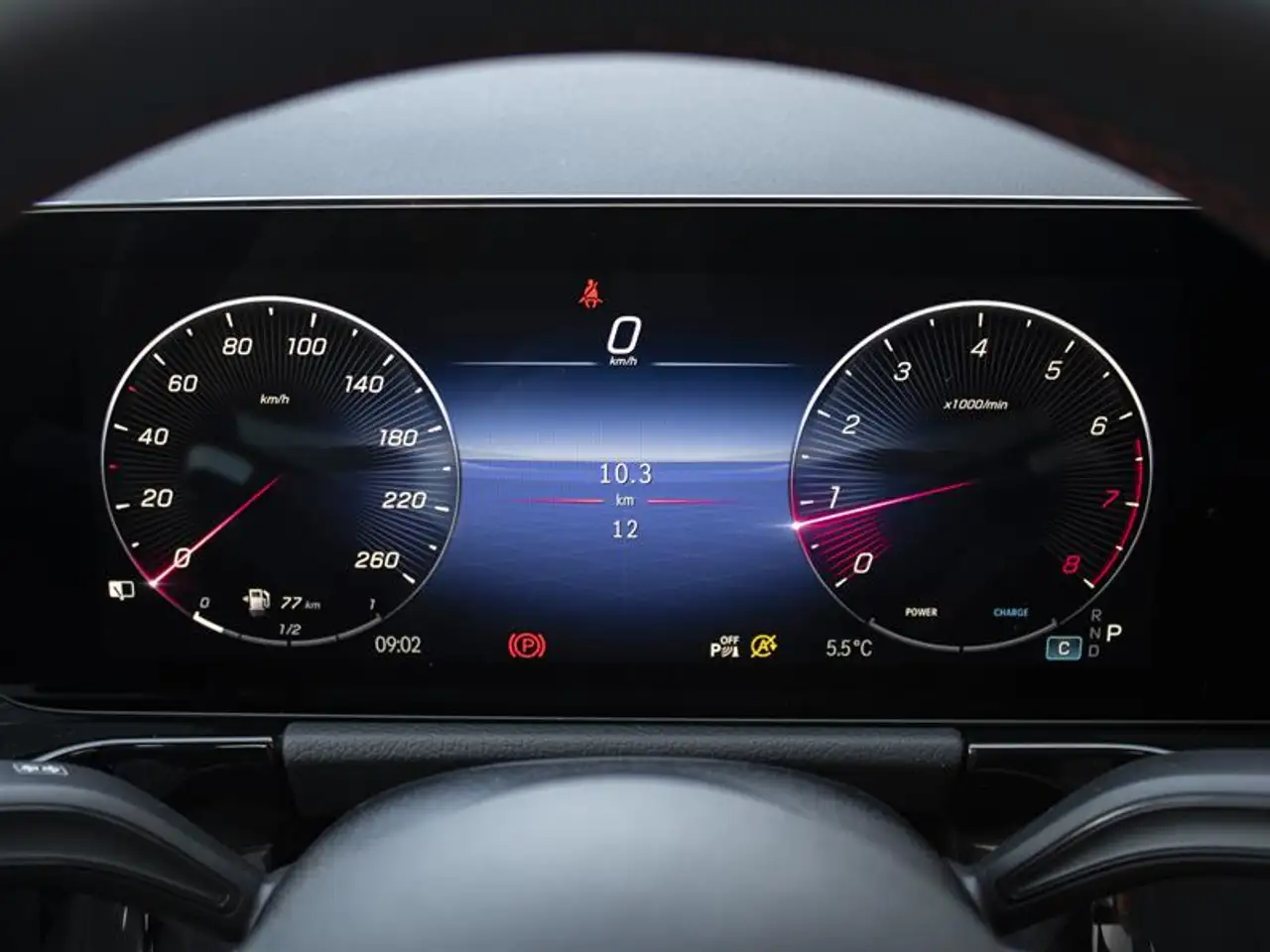 Mercedes-Benz GLA - Image 11