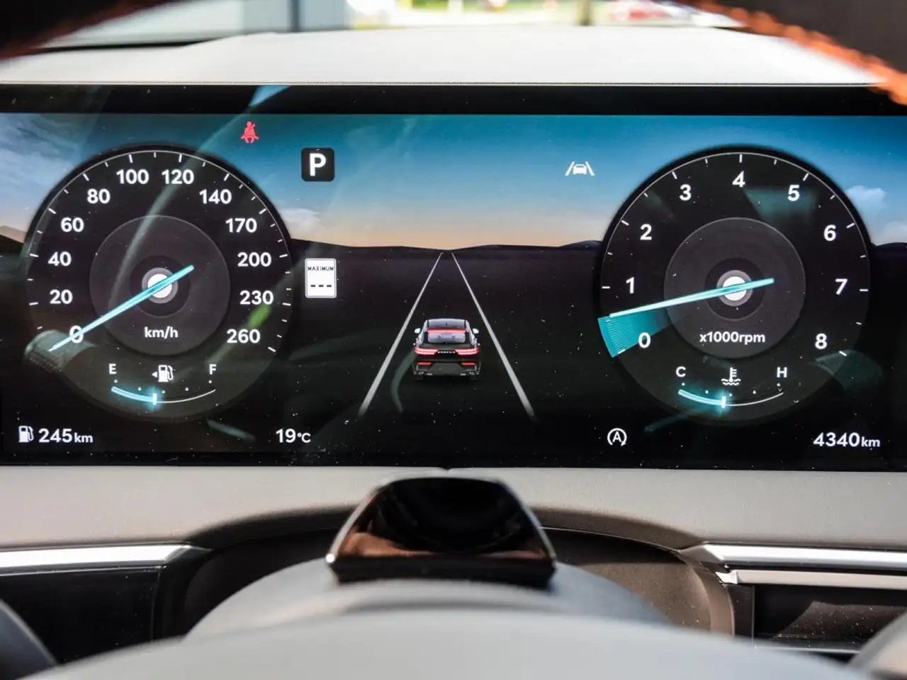 Genesis GV70 - Image 25