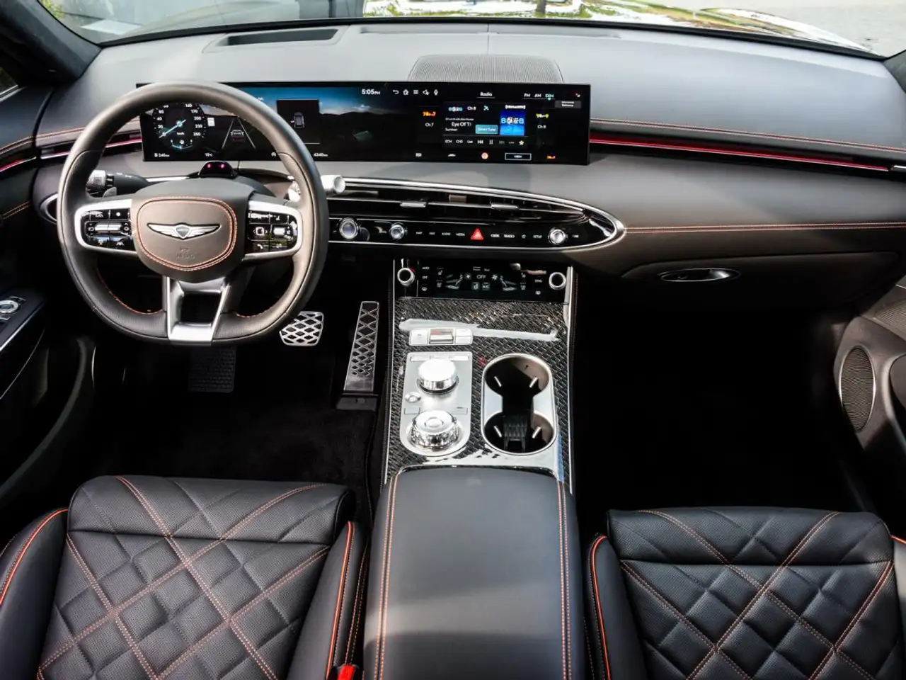 Genesis GV70 - Image 16