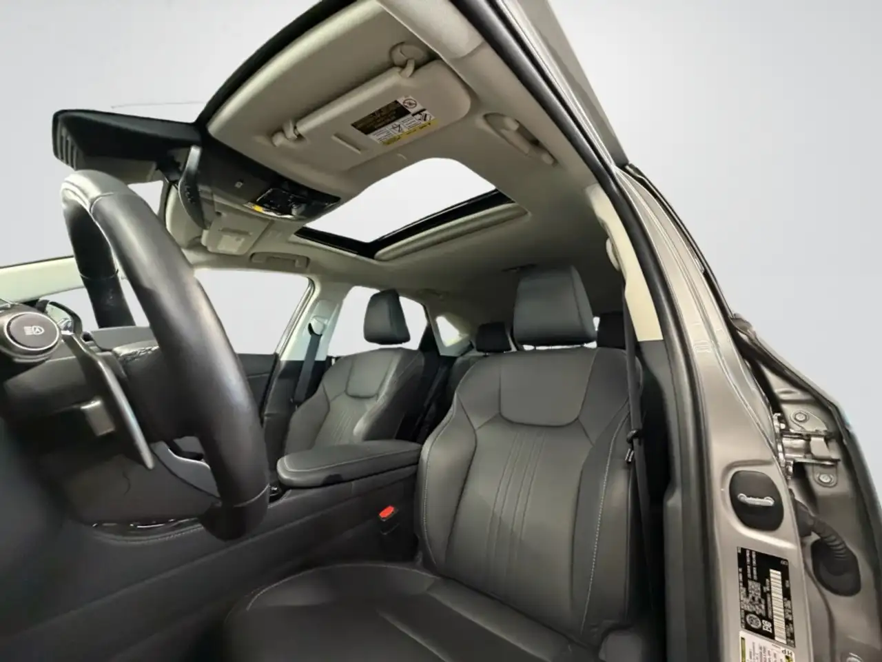 Lexus NX 350 - Image 12