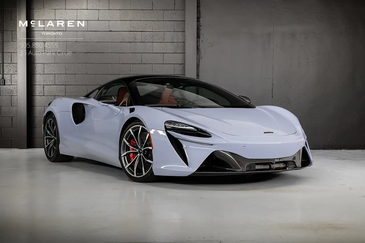 McLaren Artura - Image 11