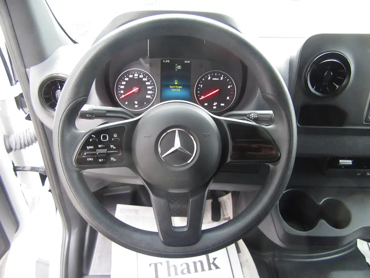 Mercedes-Benz Sprinter - Image 8