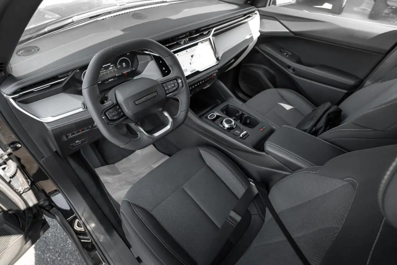 Jeep Cherokee - Image 11