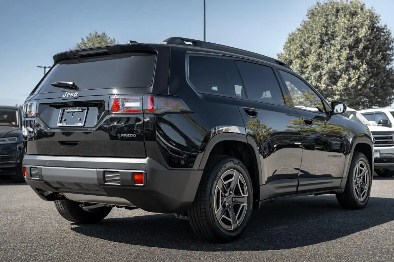 Jeep Cherokee - Image 8