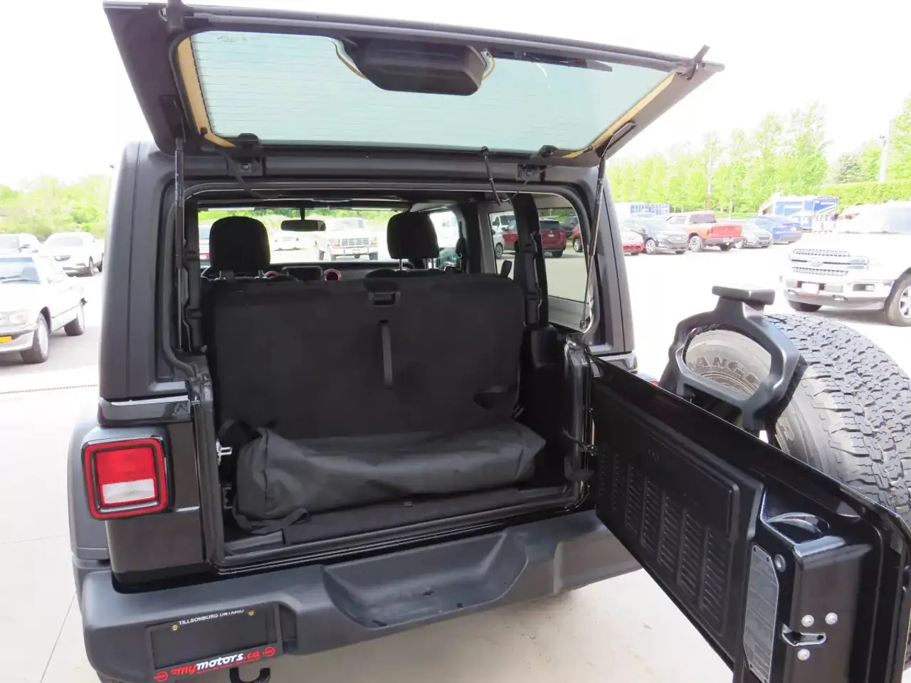 Jeep Wrangler - Image 9