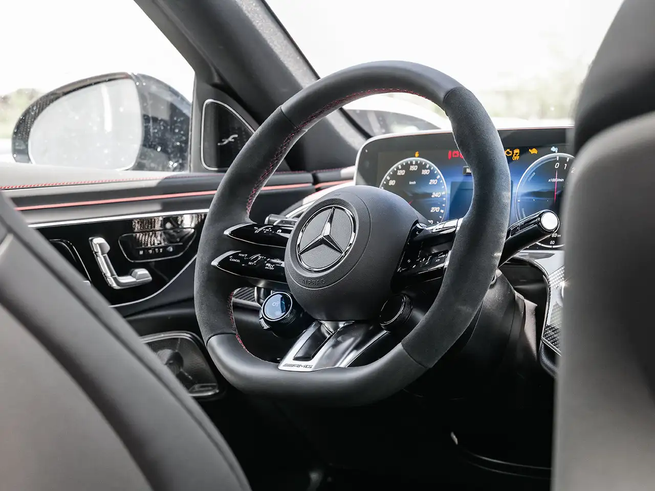 Mercedes-Benz E-Class - Image 17
