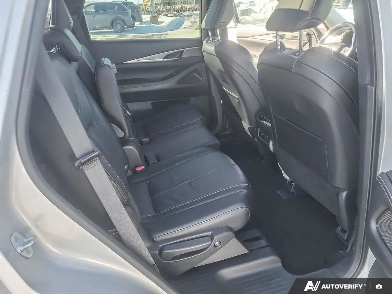 Infiniti QX60 - Image 26