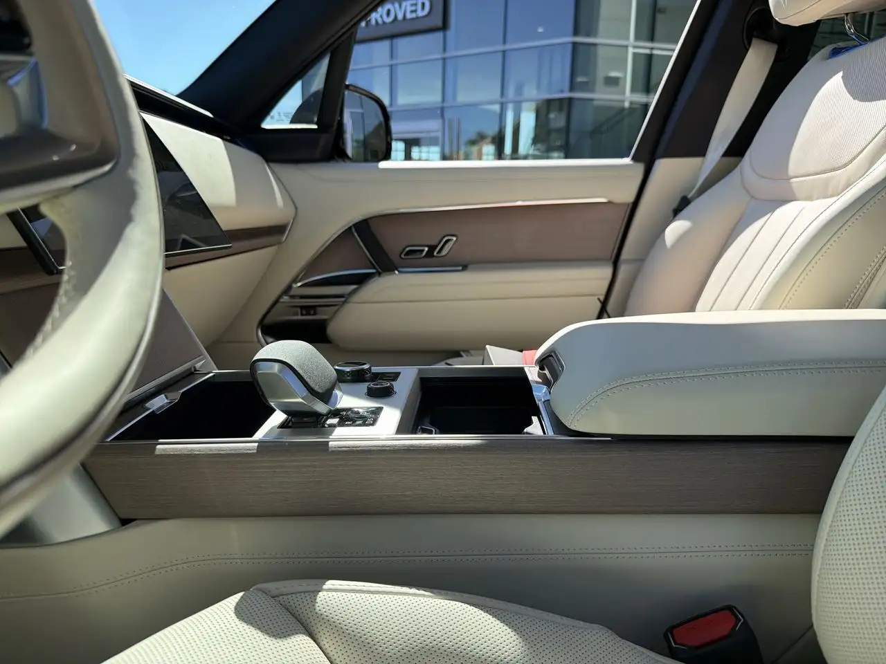 Land Rover Range Rover - Image 18