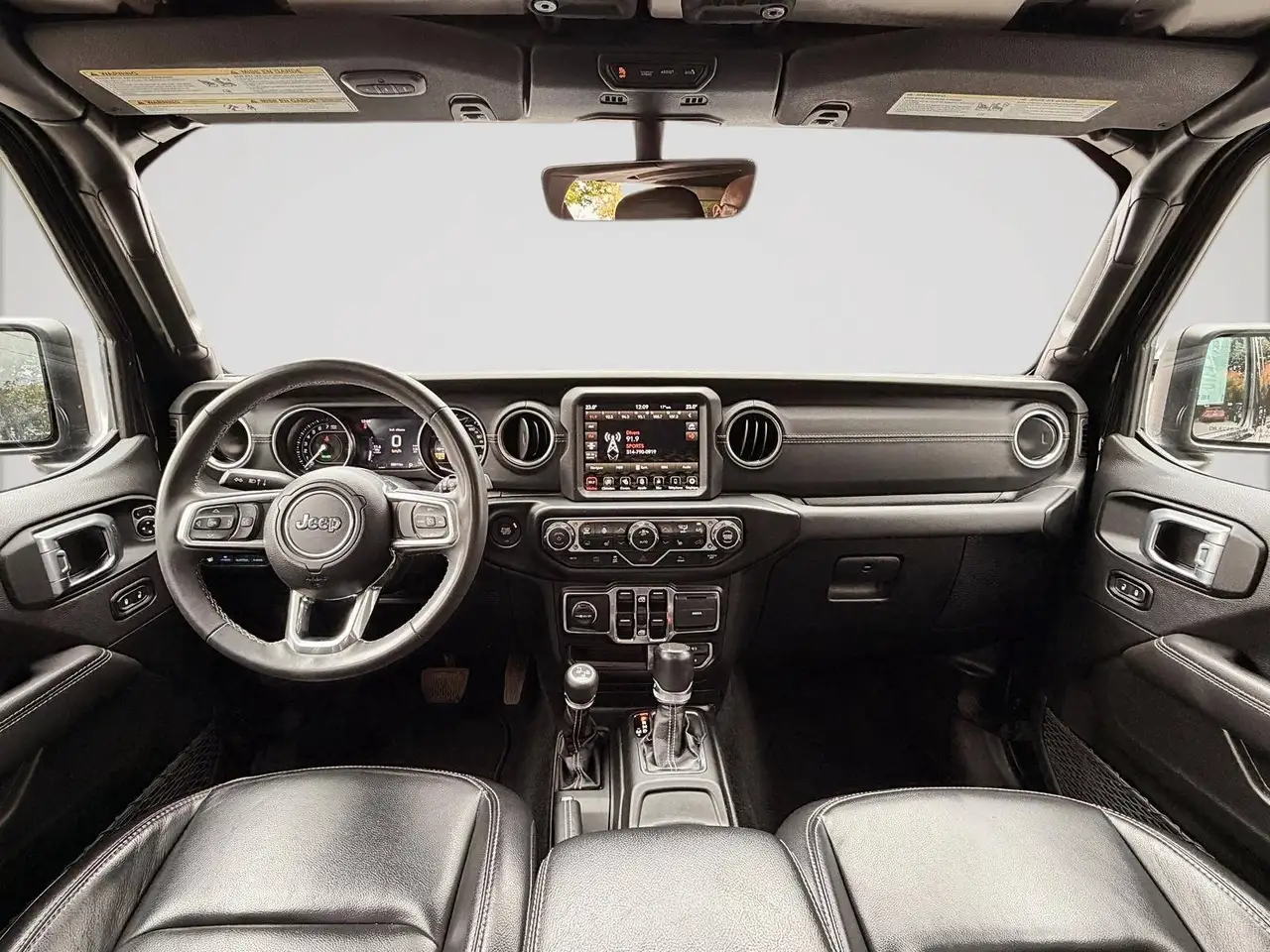 Jeep Wrangler - Image 15