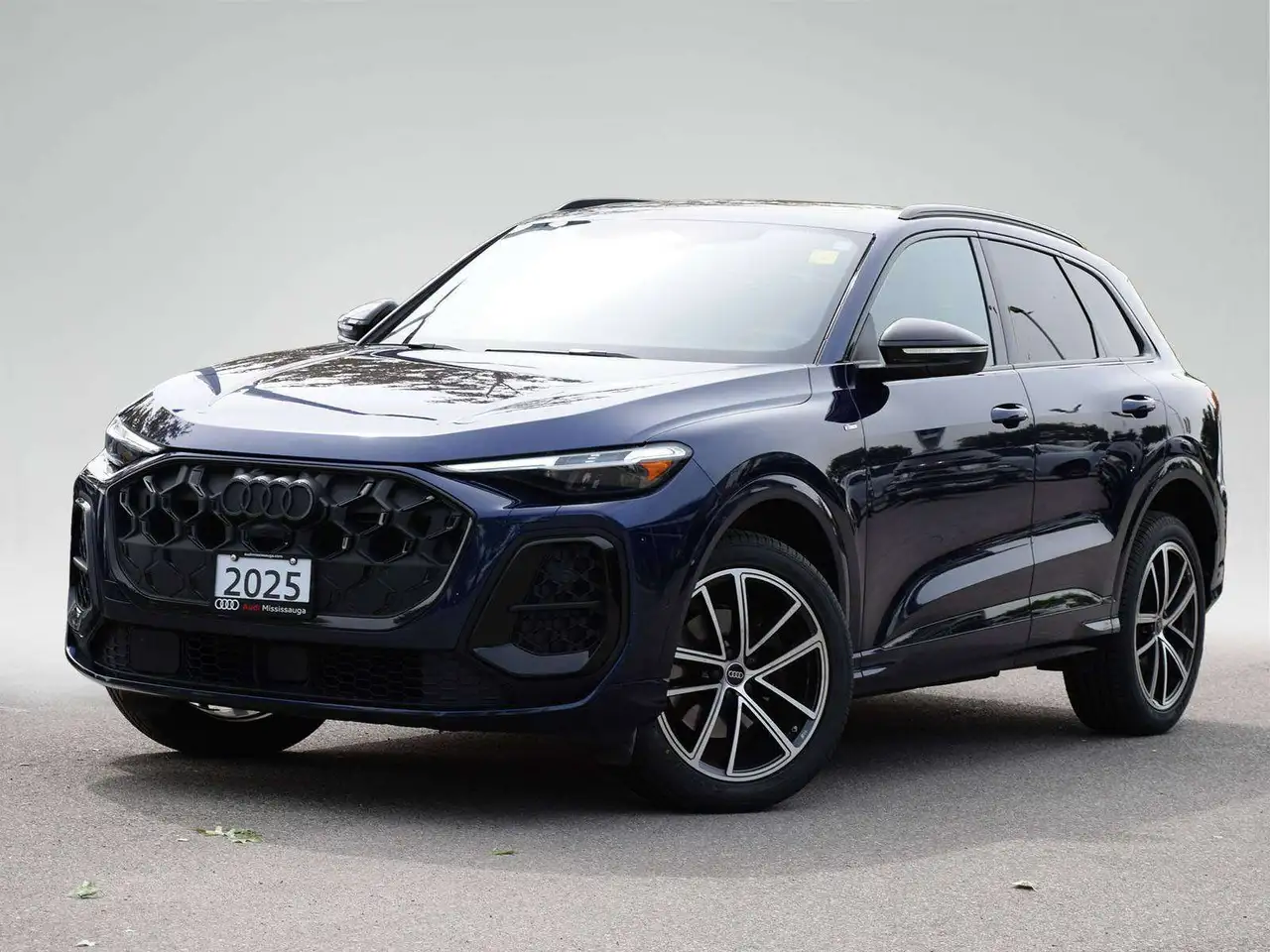 Audi Q5 - Image 1