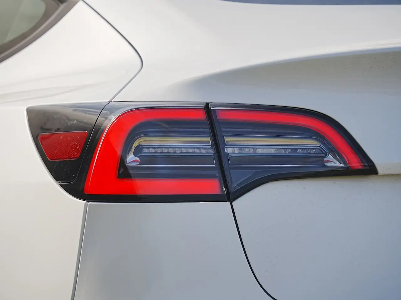 Tesla Model 3 - Image 15