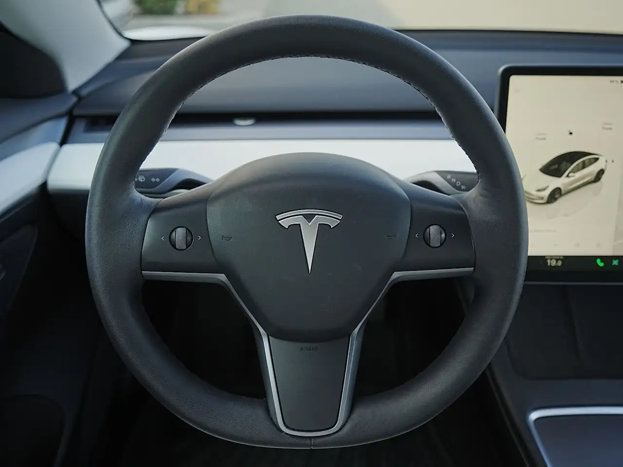 Tesla Model 3 - Image 18
