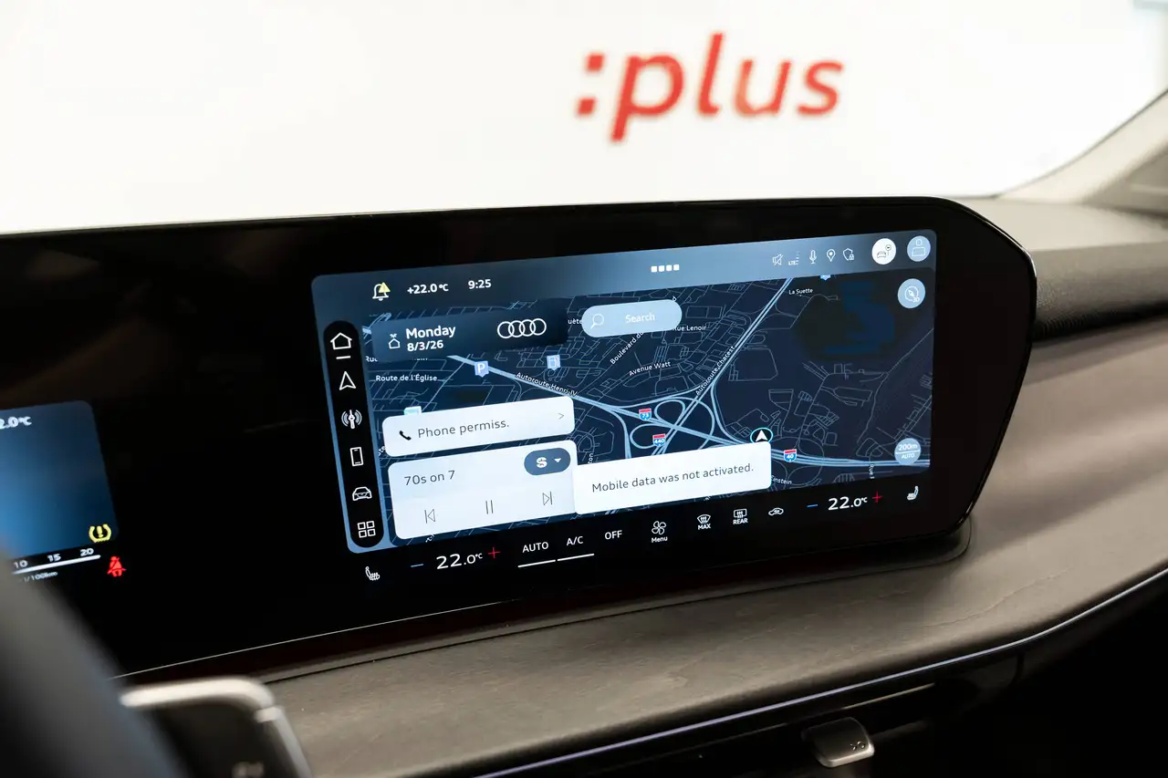 Audi Q3 - Image 18