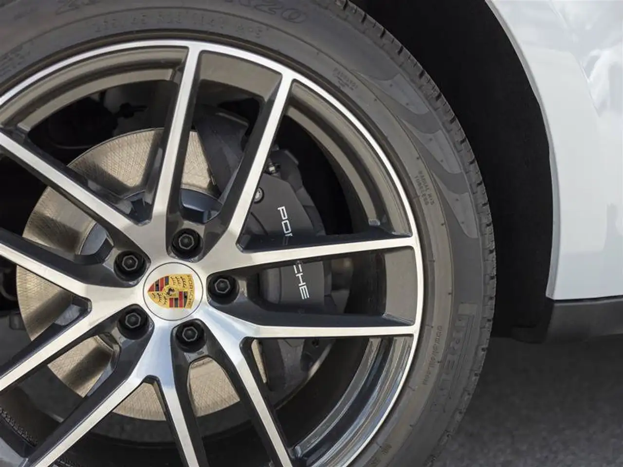 Porsche Macan - Image 7