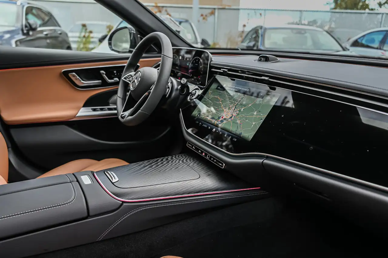 Mercedes-Benz E-Class - Image 17