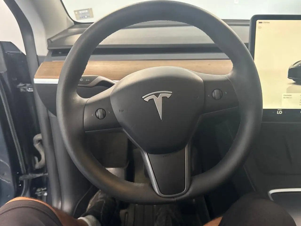 Tesla Model Y - Image 14