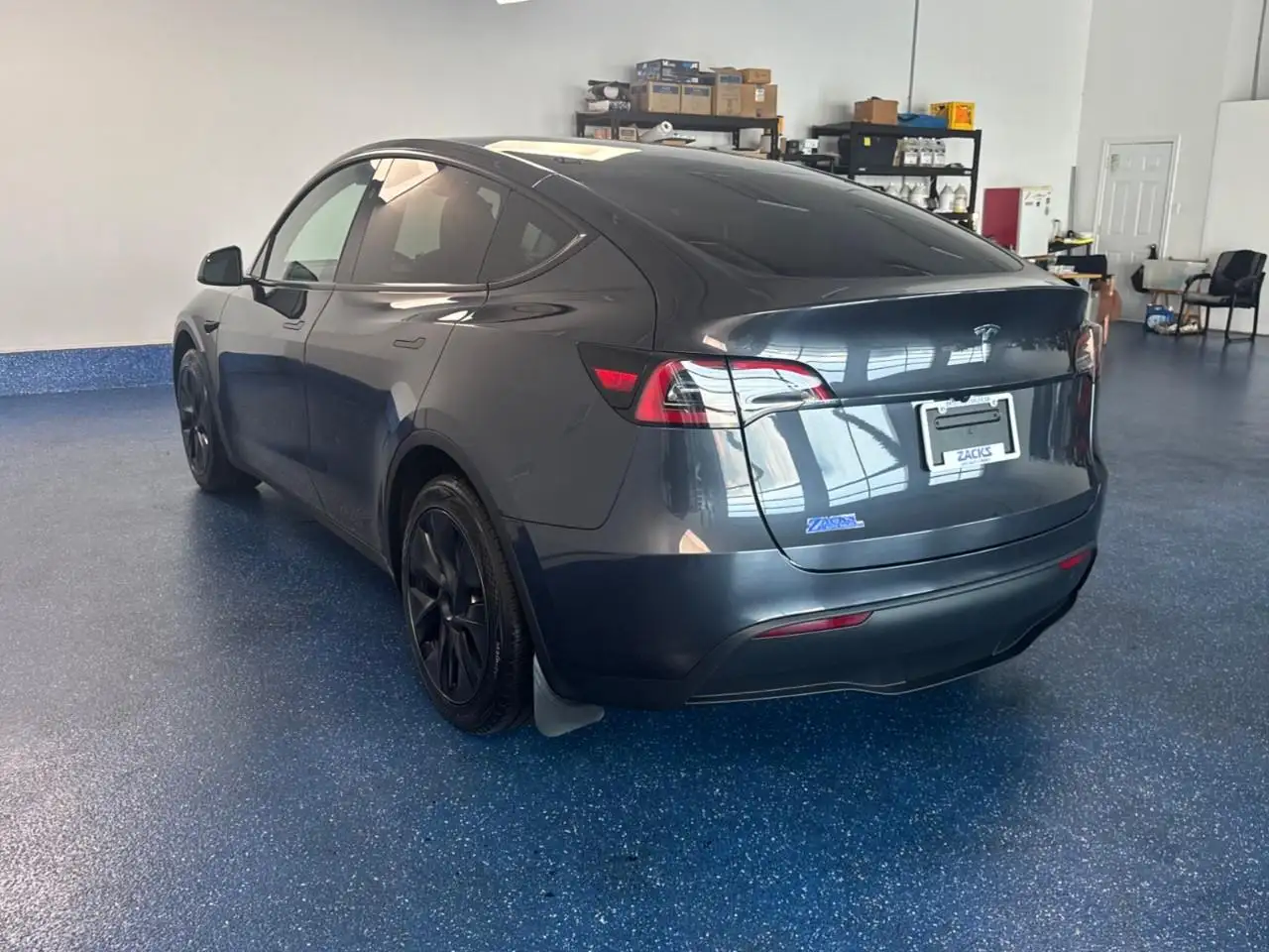 Tesla Model Y - Image 8