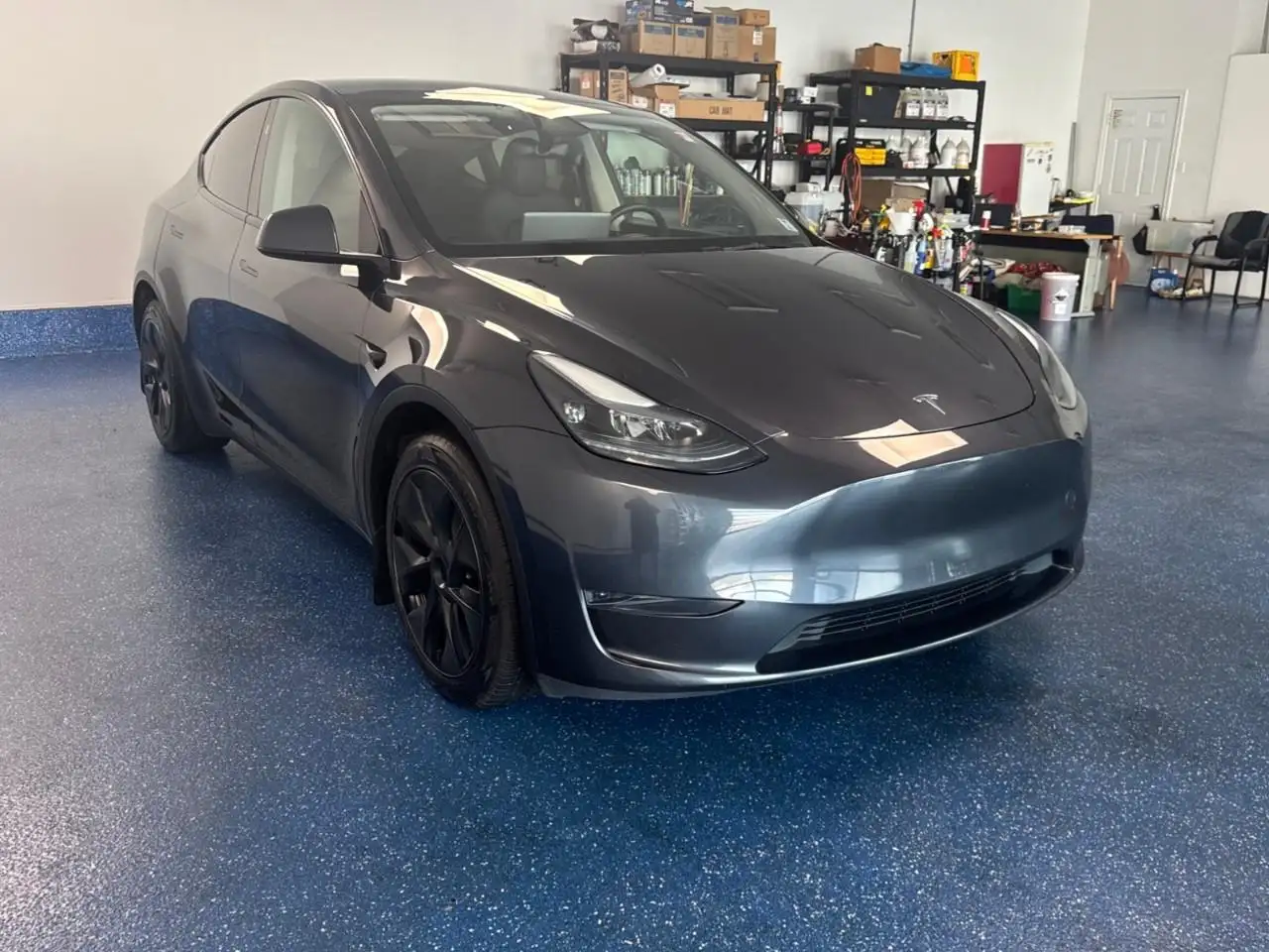 Tesla Model Y - Image 3