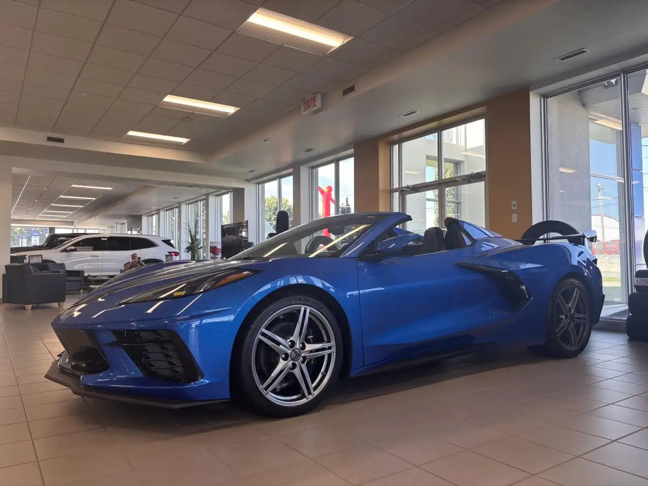 Chevrolet Corvette - Image 10