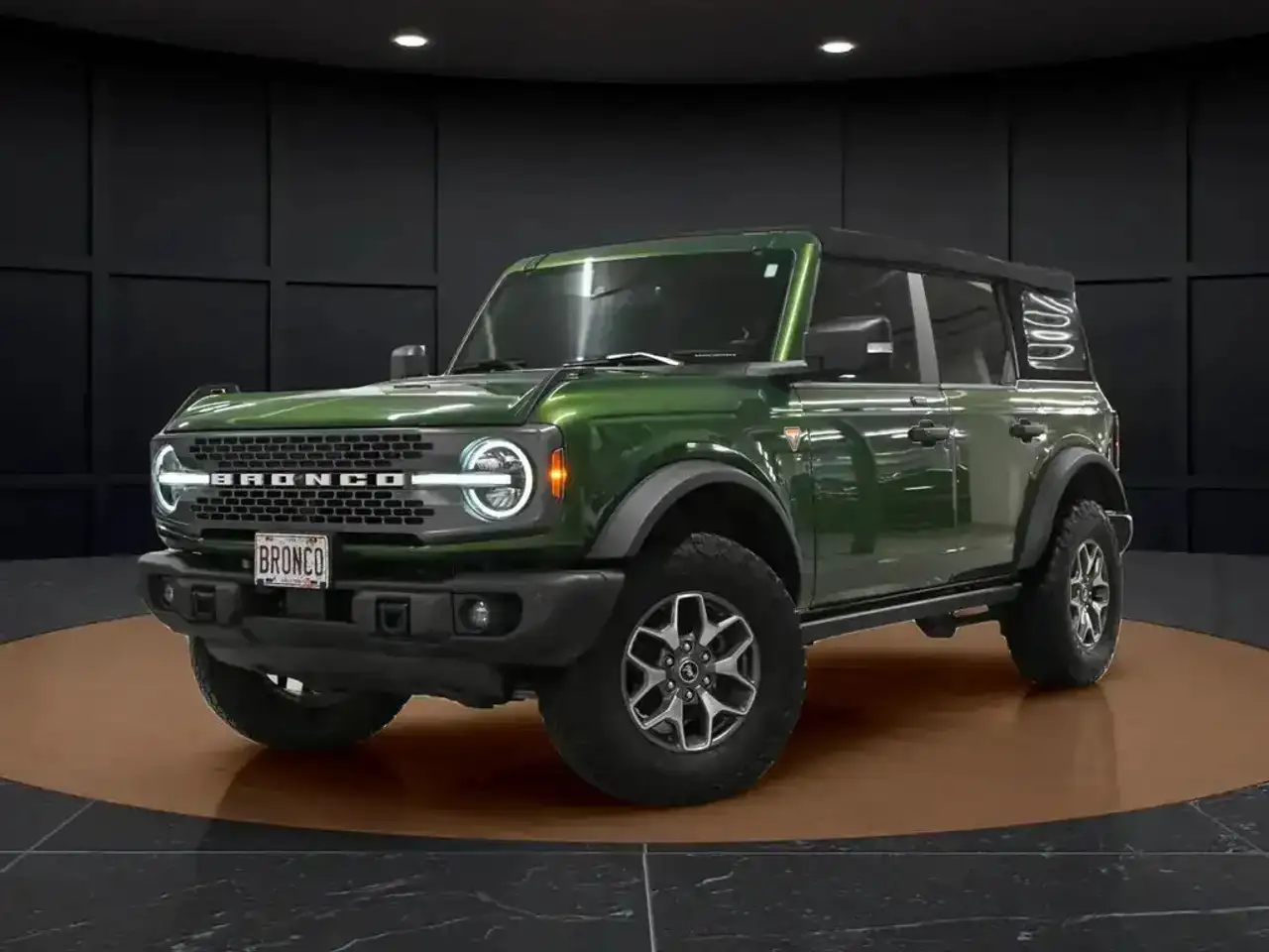 Ford Bronco - Image 2