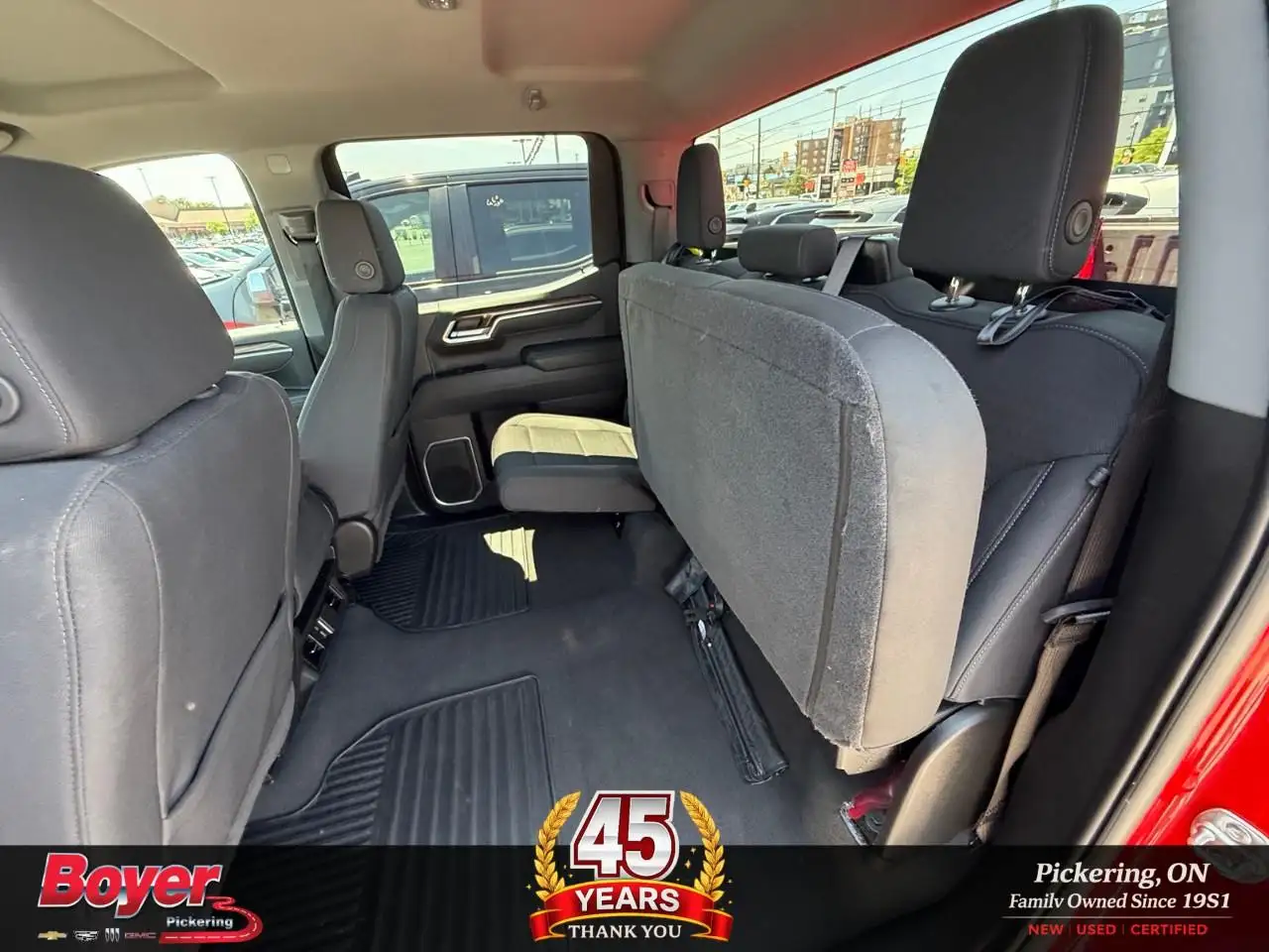 Chevrolet Silverado 1500 - Image 25
