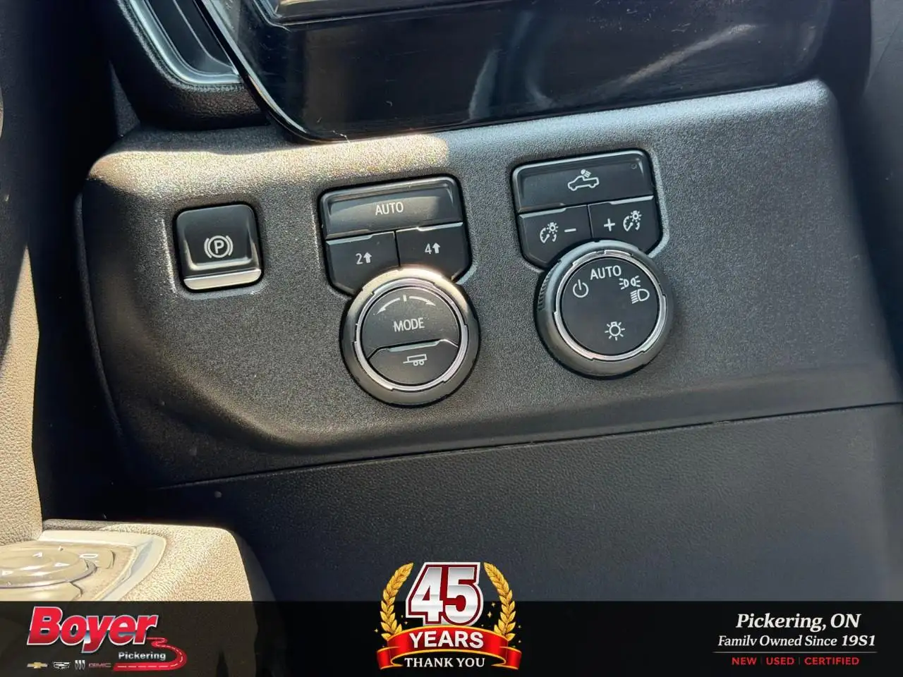Chevrolet Silverado 1500 - Image 23