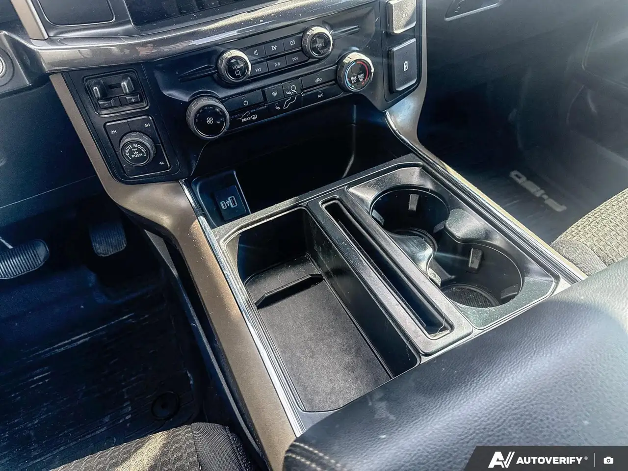 Ford F-150 - Image 18