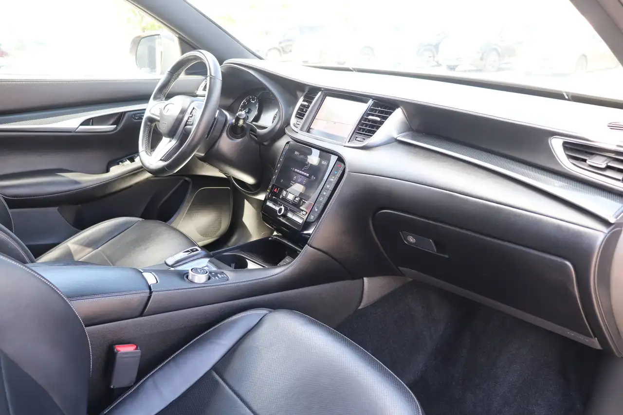 Infiniti QX50 - Image 16