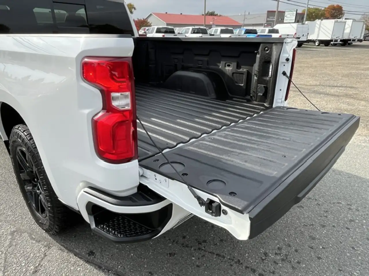Chevrolet Silverado 1500 - Image 27