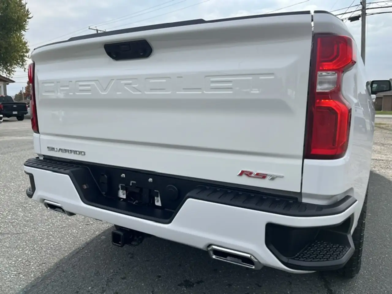 Chevrolet Silverado 1500 - Image 6