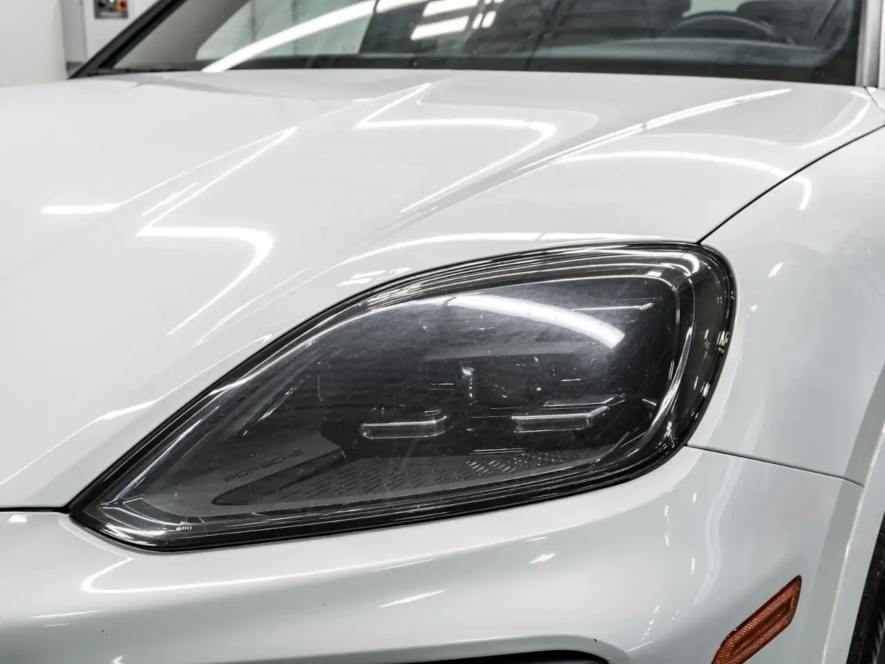 Porsche Cayenne - Image 11