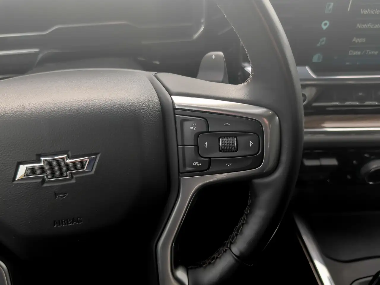 Chevrolet Silverado 1500 - Image 16
