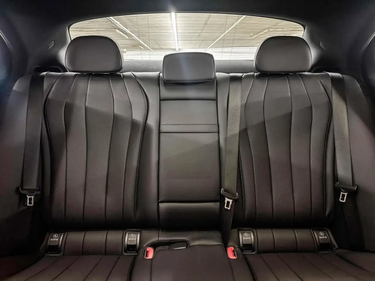 Mercedes-Benz E-Class - Image 12