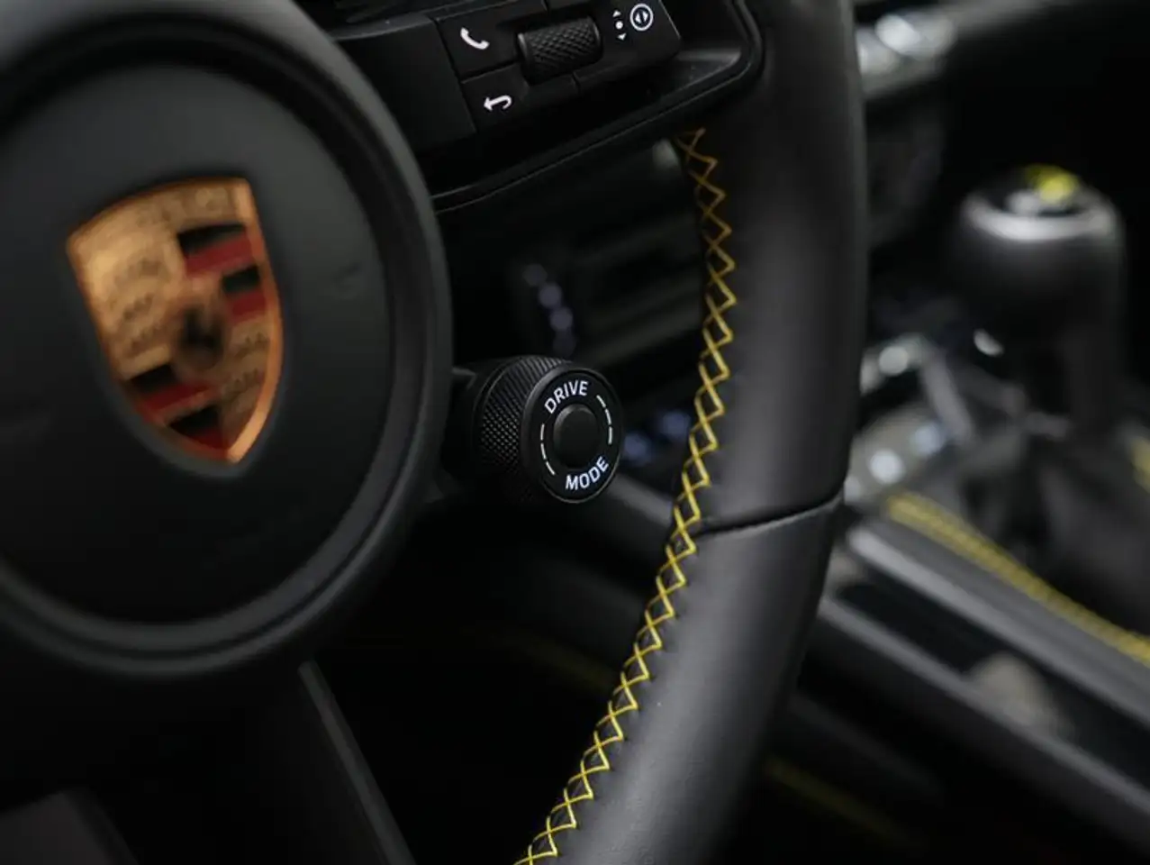 Porsche 911 - Image 26