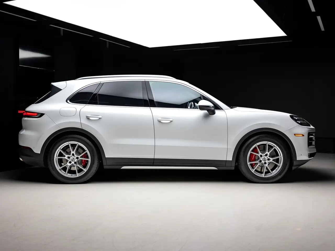 Porsche Cayenne - Image 4