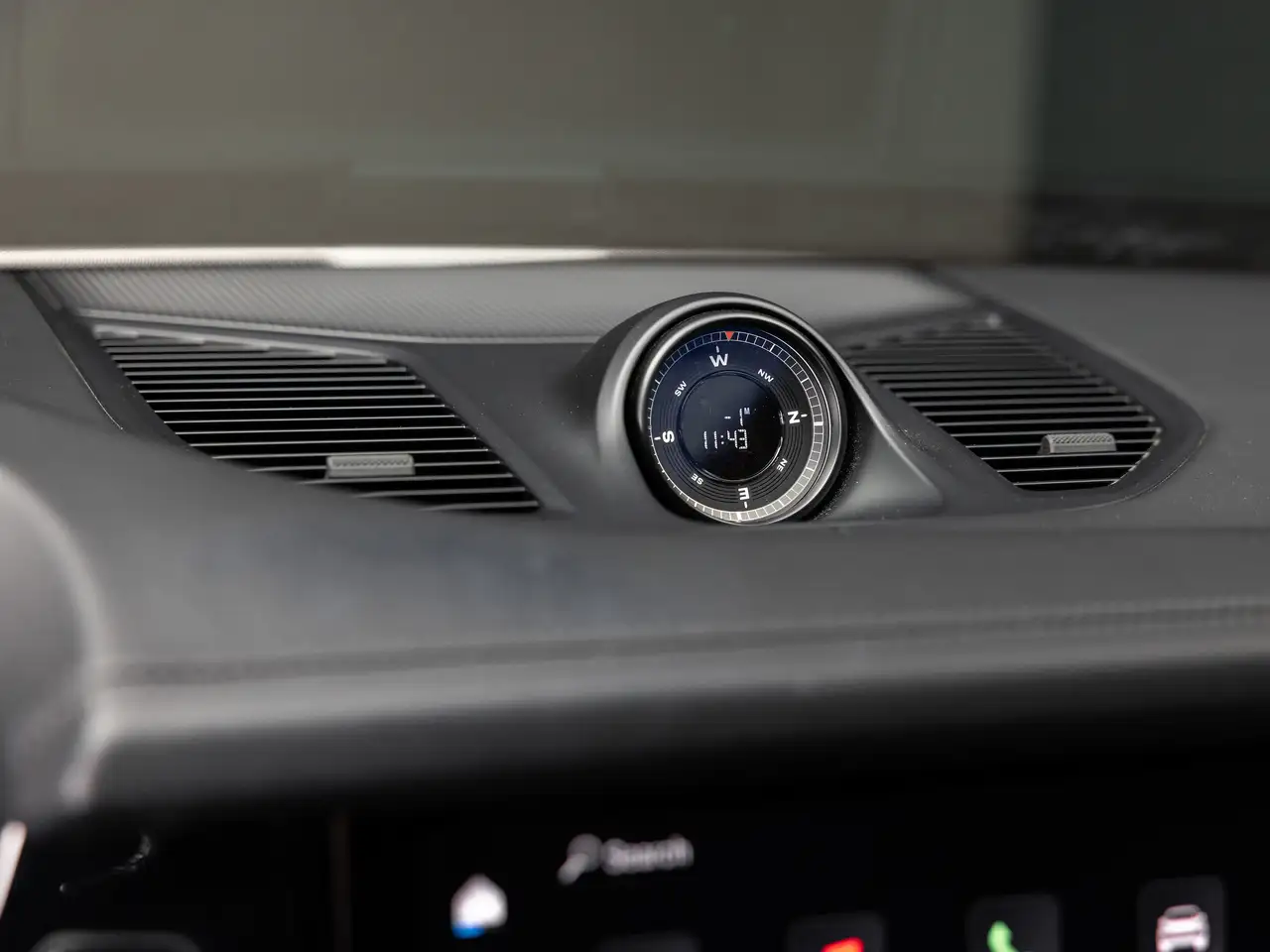 Porsche Cayenne - Image 19