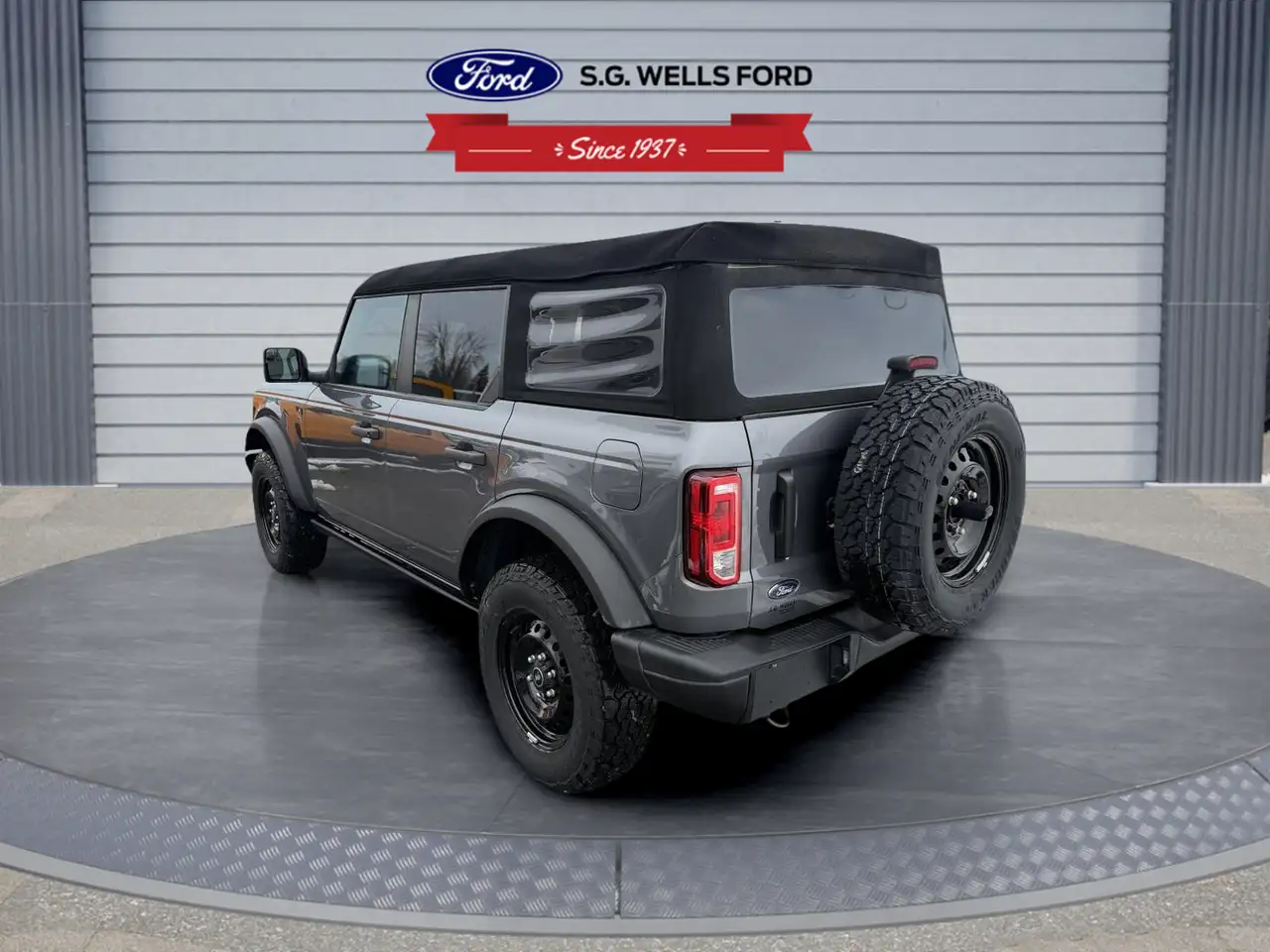 Ford Bronco - Image 6