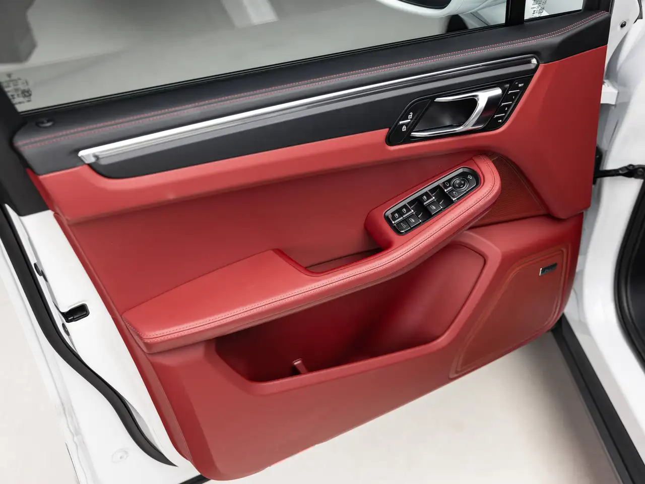 Porsche Macan - Image 20
