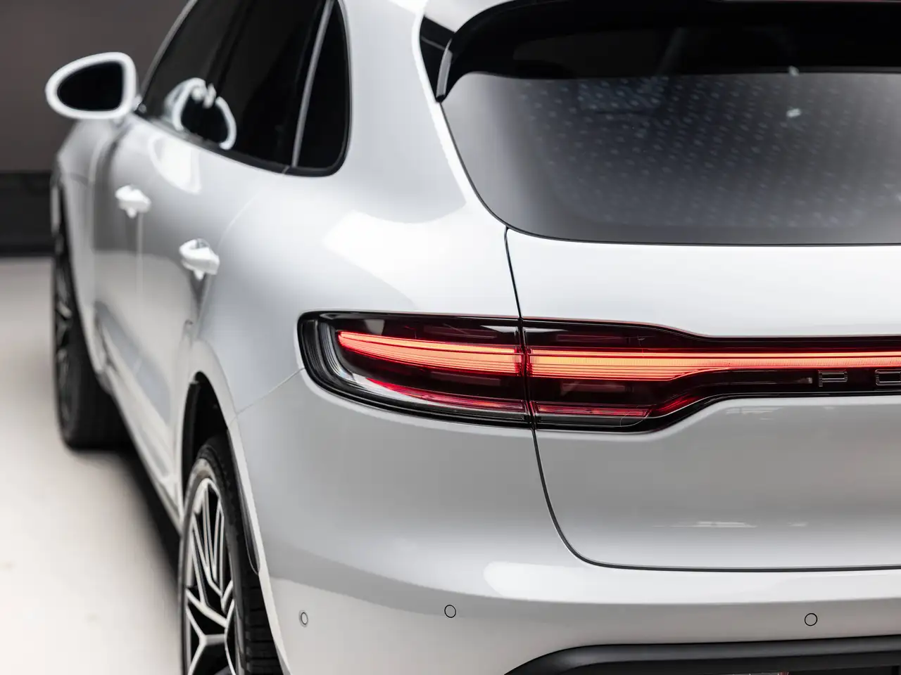 Porsche Macan - Image 39