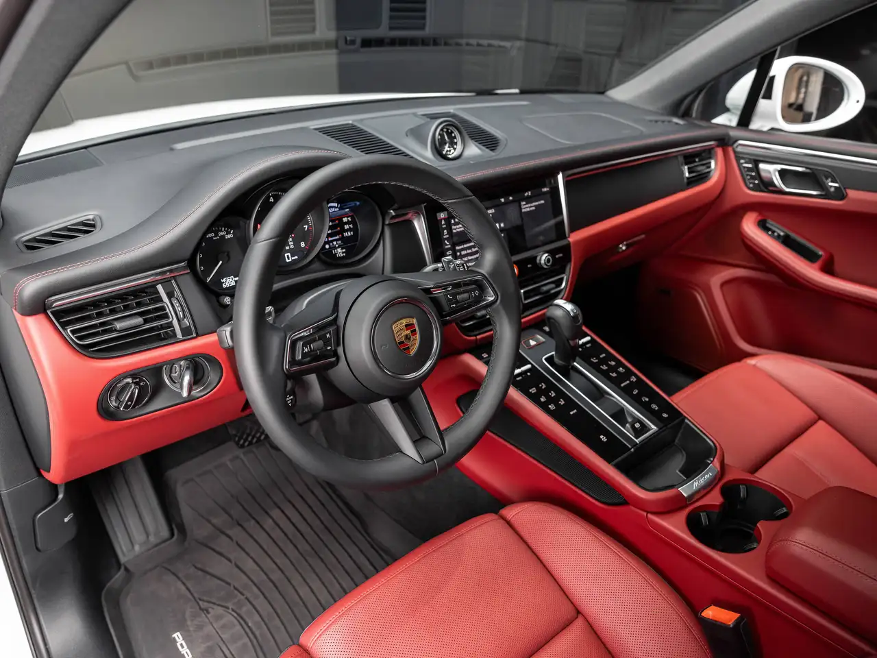 Porsche Macan - Image 11