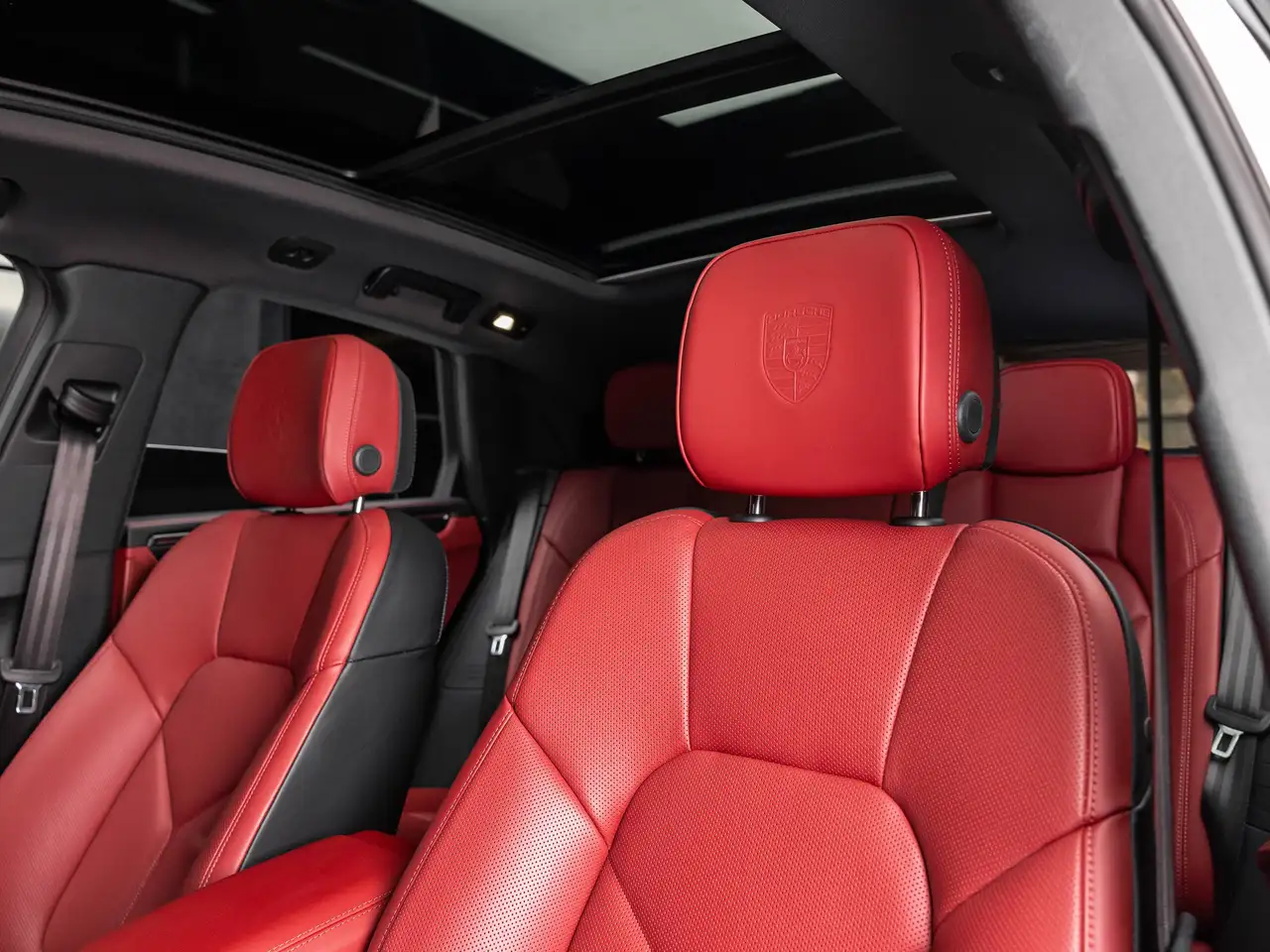 Porsche Macan - Image 23